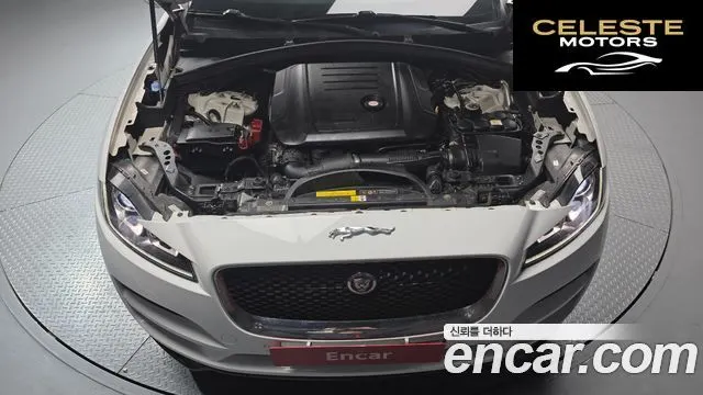 JAGUAR F-PACE 20d 2018 — photo 6 sur 20