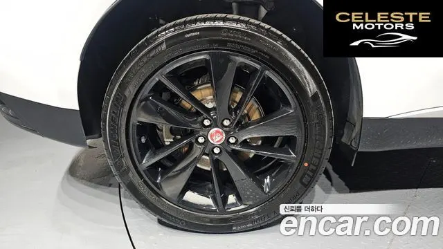 JAGUAR F-PACE D200 SE 2022 — photo 5 sur 20