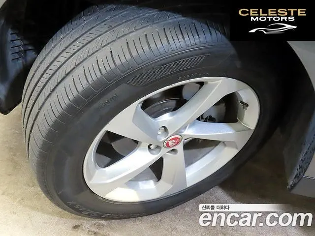JAGUAR F-PACE 20d 2019 — photo 20 sur 26
