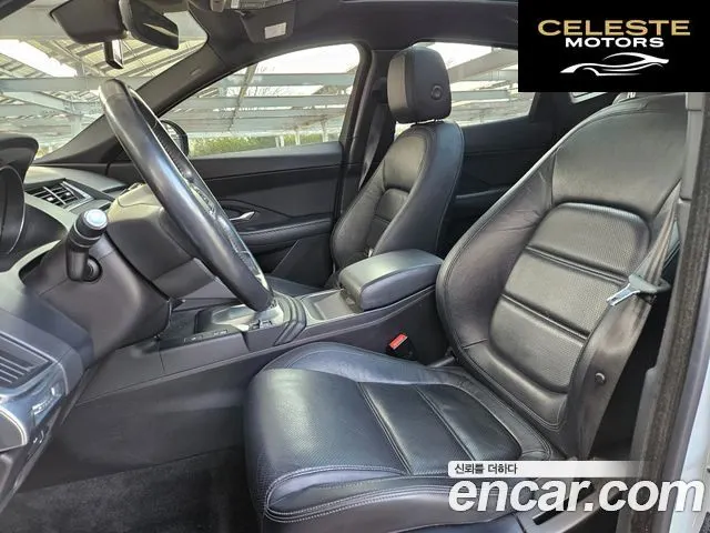JAGUAR E-PACE P250 S 2018 — photo 10 sur 26