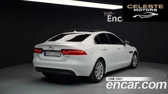 JAGUAR XE 20d 2016 — photo 2 sur 20