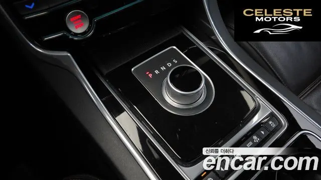 JAGUAR XE 20d 2016 — photo 9 sur 20