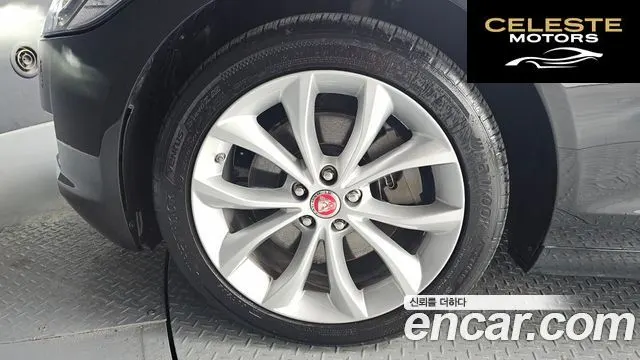 JAGUAR XF (X260) 20d AWD 2019 — photo 5 sur 20