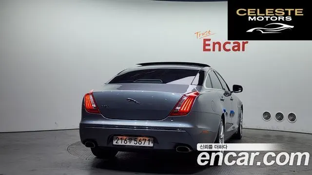 JAGUAR All New XJ 5.0 LWB 2012 — photo 4 sur 20