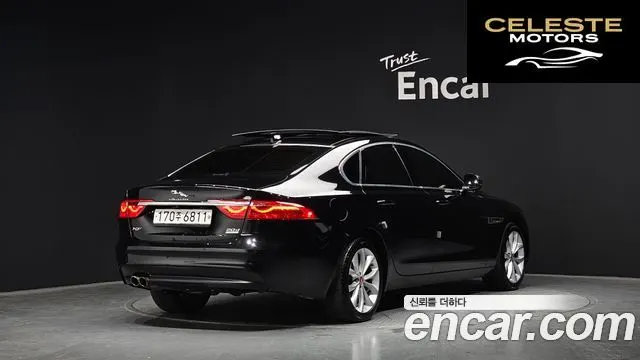 JAGUAR XF (X260) 20d AWD 2019 — photo 2 sur 20