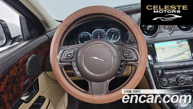 JAGUAR All New XJ 3.0D Premium Luxury LWB 2013 — photo 14 sur 20