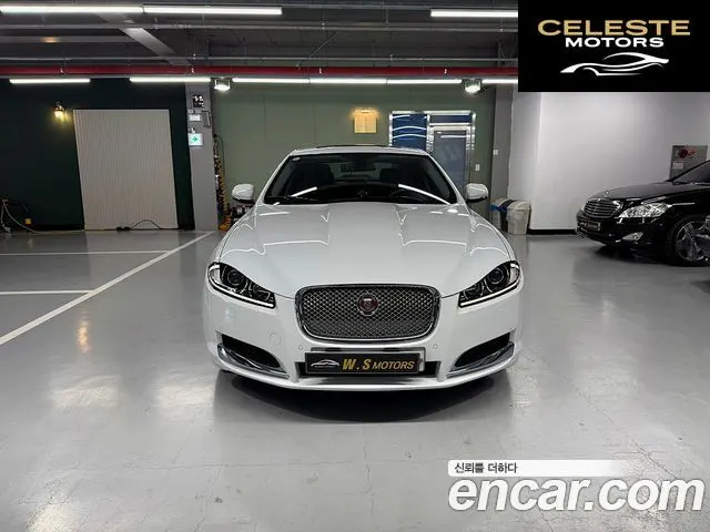 JAGUAR New XF 2.2p. Luxury 2014 — photo 2 sur 26