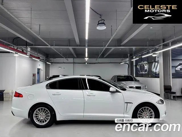 JAGUAR New XF 2.2p. Luxury 2014 — photo 5 sur 26