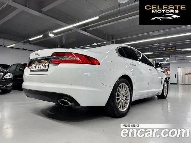 JAGUAR New XF 2.2p. Luxury 2014 — photo 7 sur 26