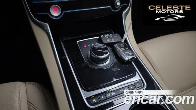 JAGUAR XE 20t 2017 — photo 9 sur 20