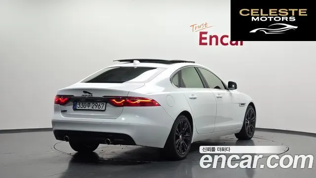 JAGUAR XF (X260) 30d 2017 — photo 2 sur 20