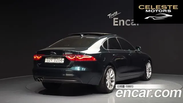 JAGUAR XF (X260) 20d AWD 2017 — photo 2 sur 20