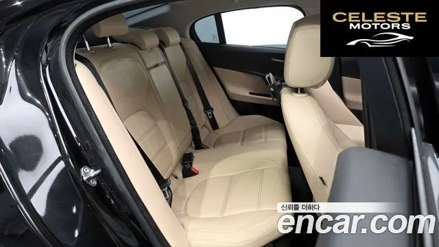 JAGUAR XE 20d 2018 — photo 12 sur 20