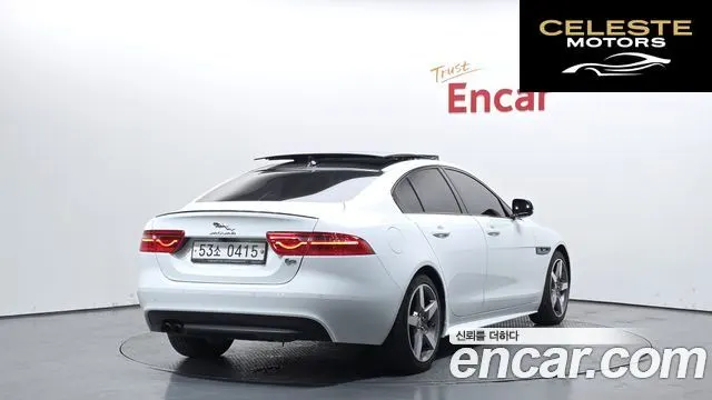 JAGUAR XE 20d RSport 2016 — photo 2 sur 20