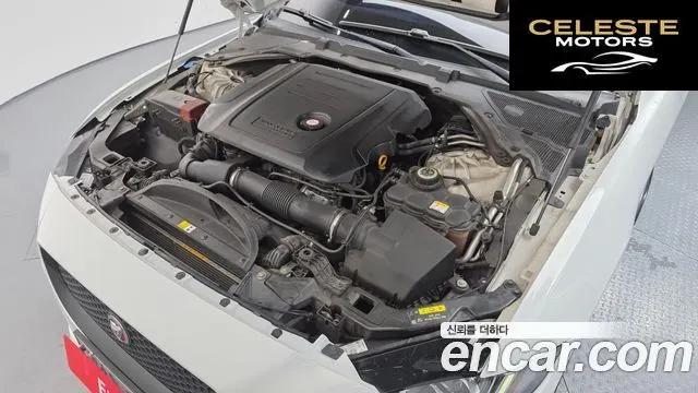 JAGUAR XE 20d RSport 2016 — photo 6 sur 20