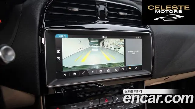 JAGUAR XE 20d 2018 — photo 15 sur 20