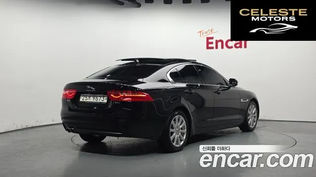 JAGUAR XE 20d 2018 — photo 2 sur 20
