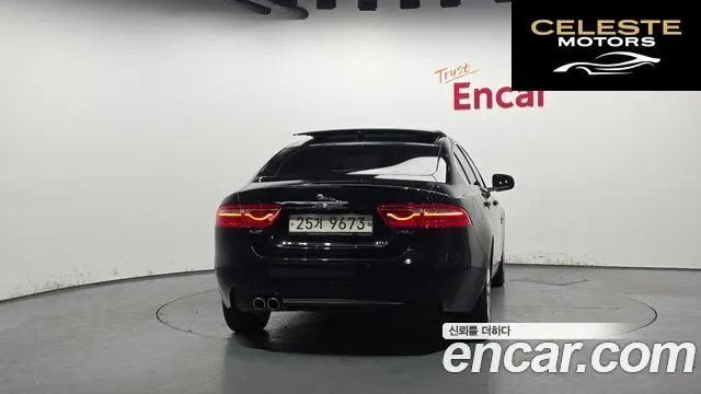 JAGUAR XE 20d 2018 — photo 4 sur 20