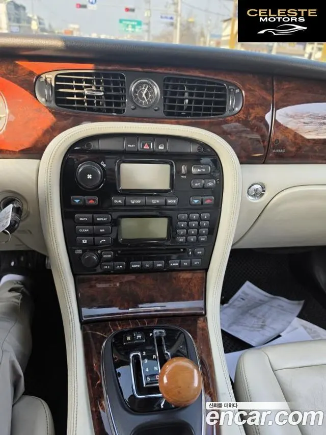 JAGUAR XJ-6 3.0 2004 — photo 8 sur 15