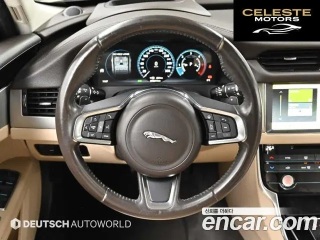 JAGUAR XF (X260) 20d 2018 — photo 13 sur 26