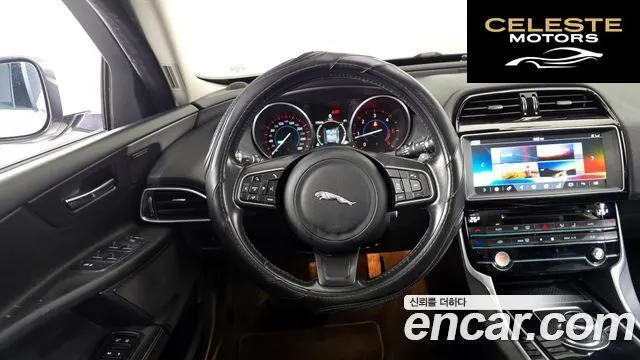 JAGUAR XE 20d AWD 2017 — photo 13 sur 20