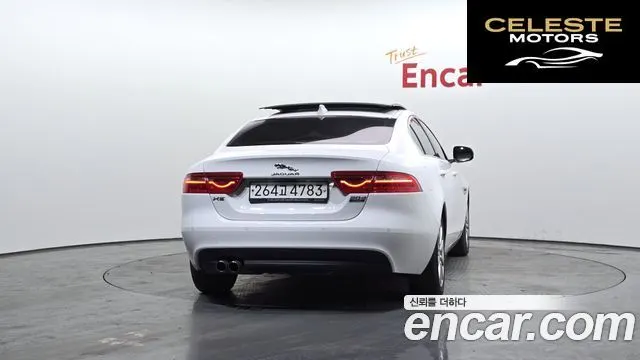 JAGUAR XE 20d AWD 2017 — photo 4 sur 20