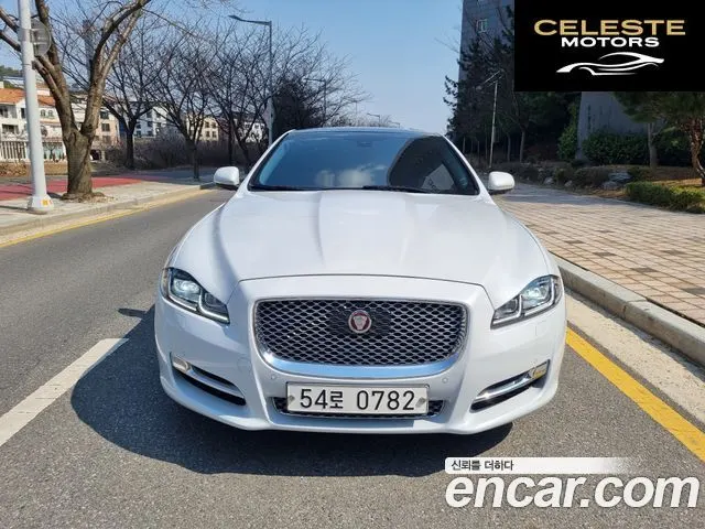 JAGUAR All New XJ 3.0D Premium Luxury LWB 2016 — photo 2 sur 26