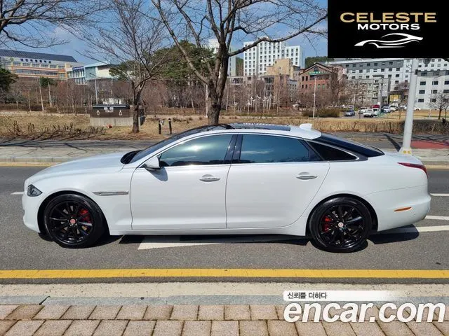 JAGUAR All New XJ 3.0D Premium Luxury LWB 2016 — photo 3 sur 26