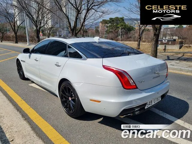 JAGUAR All New XJ 3.0D Premium Luxury LWB 2016 — photo 4 sur 26