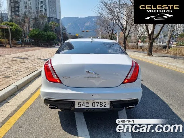 JAGUAR All New XJ 3.0D Premium Luxury LWB 2016 — photo 5 sur 26