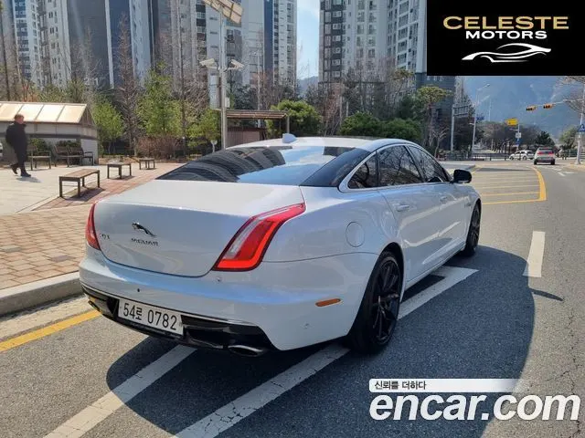 JAGUAR All New XJ 3.0D Premium Luxury LWB 2016 — photo 6 sur 26