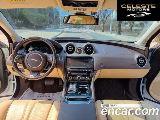 JAGUAR All New XJ 3.0D Premium Luxury LWB 2016 — photo 9 sur 26