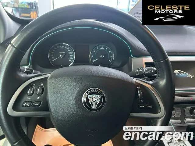 JAGUAR New XF 2.0 Luxury 2014 — photo 4 sur 22