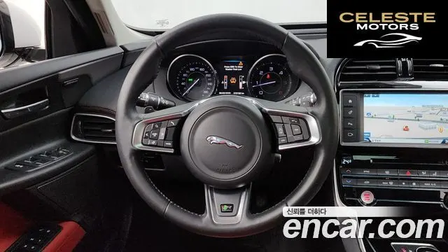 JAGUAR XE 20d RSport 2016 — photo 13 sur 20