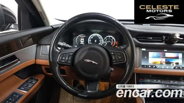 JAGUAR XF (X260) 20d AWD 2017 — photo 12 sur 20