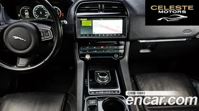 JAGUAR F-PACE 20d 2017 — photo 14 sur 20