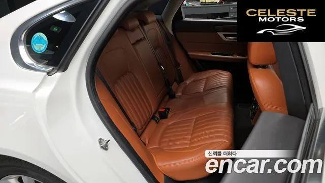 JAGUAR XF (X260) 20d 2019 — photo 11 sur 20