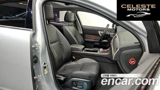 JAGUAR New XF 2.0 Luxury 2015 — photo 12 sur 26