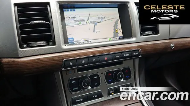 JAGUAR New XF 2.0 Luxury 2015 — photo 15 sur 26