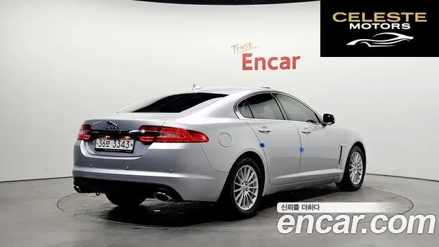 JAGUAR New XF 2.0 Luxury 2015 — photo 2 sur 26