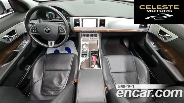 JAGUAR New XF 2.0 Luxury 2015 — photo 24 sur 26