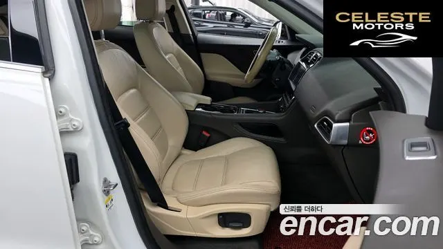 JAGUAR F-PACE 20d 2017 — photo 11 sur 20
