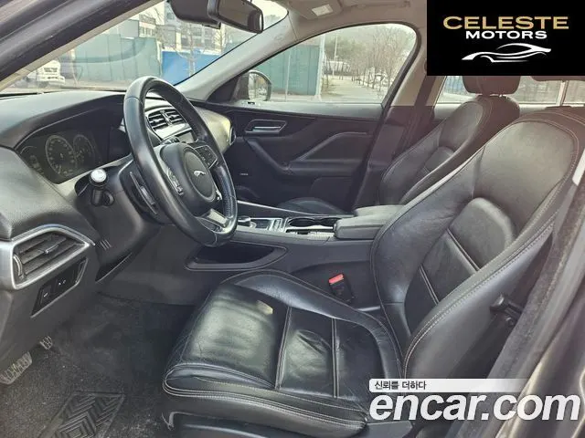JAGUAR F-PACE 20d 2017 — photo 12 sur 26
