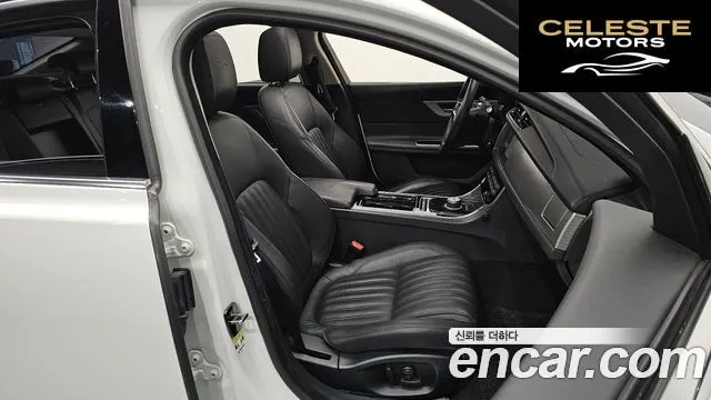 JAGUAR XF (X260) 25t 2018 — photo 10 sur 20