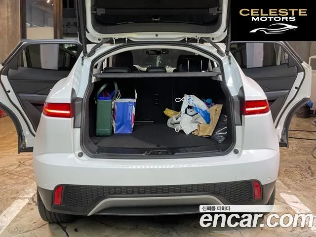 JAGUAR E-PACE D180 S 2019 — photo 21 sur 23