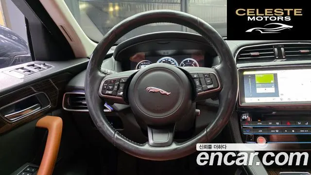 JAGUAR F-PACE 20d 2017 — photo 13 sur 20