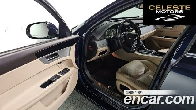 JAGUAR XF (X260) 20d 2018 — photo 11 sur 26