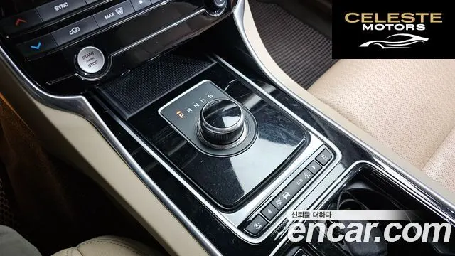 JAGUAR XF (X260) 20d 2018 — photo 9 sur 26