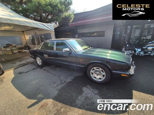 JAGUAR XJ-8 4.0 2001 — photo 3 sur 17