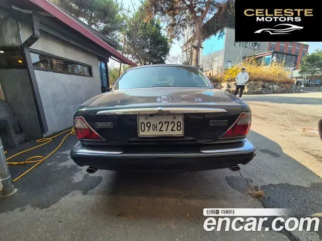 JAGUAR XJ-8 4.0 2001 — photo 4 sur 17